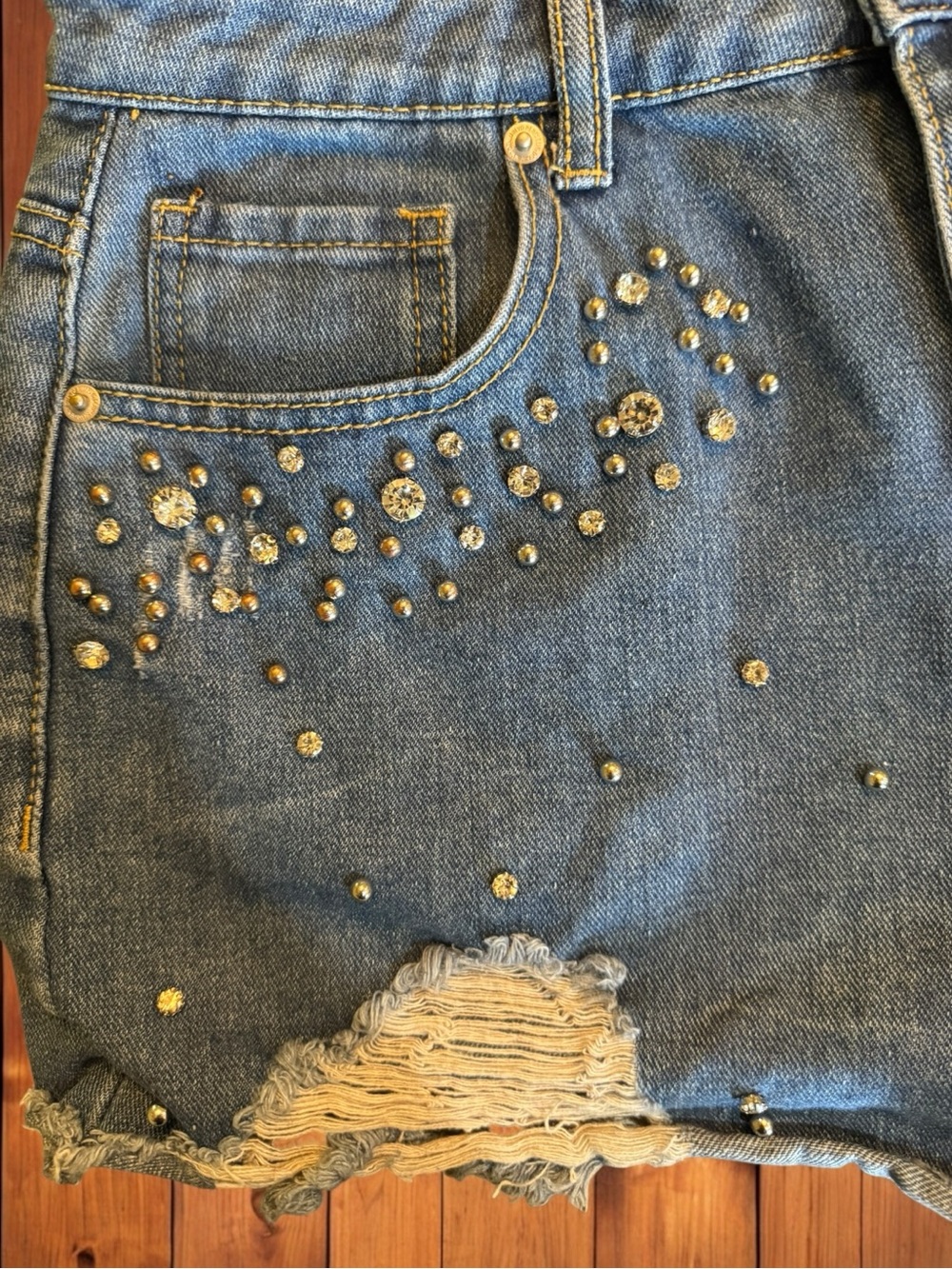 Denim Blvd Rhinestone Studded Embellished Distressed Festival Jean Shorts Medium - Picture 13 of 16